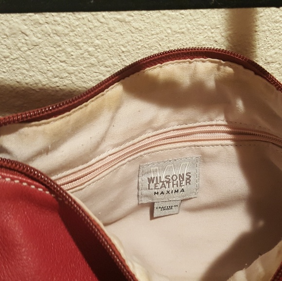 Red, leather, purse, monogrammed "c" - Picture 3 of 6